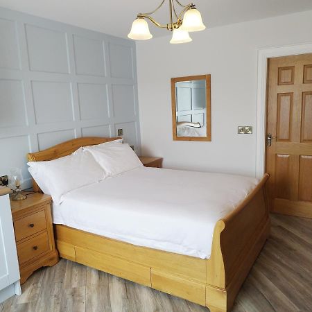 Hotel Biddy Ban'S à Carnmalin Extérieur photo