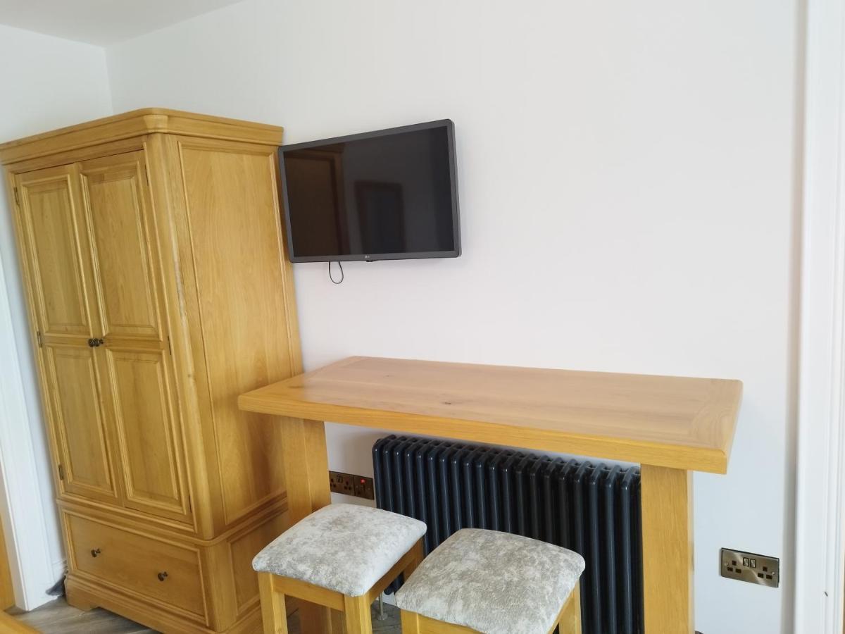 Hotel Biddy Ban'S à Carnmalin Extérieur photo